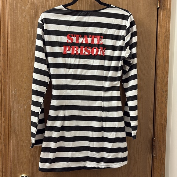 State Prison Inmate Costume - Picture 4 of 4